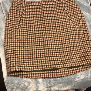 J crew houndstooth wool skirt., dry cleaned once